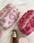 Omnipink, Super sweet pink leopard print fluffy large-capacity cute cosmetic storage bag, with a sweet heart-shaped leopard print, portable travel toiletry bag