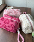 Omnipink, Super sweet pink leopard print fluffy large-capacity cute cosmetic storage bag, with a sweet heart-shaped leopard print, portable travel toiletry bag